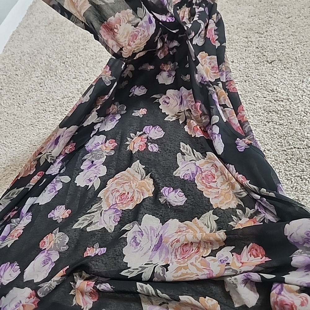 MinkPink Women's Floral Maxi Sheer Dress Black Long Sleeve Split Hem Size M - Picture 10 of 10